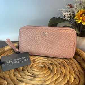 NWT Hudson + Bleecker Dusty Rose Snake Bonjour Smartphone Wallet